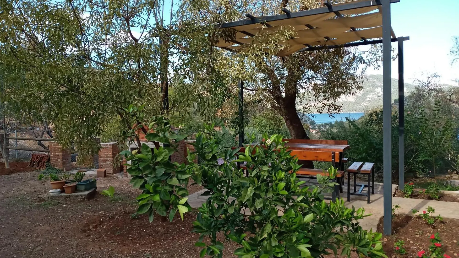 Almond Tatil Evi Μαρμαρίς