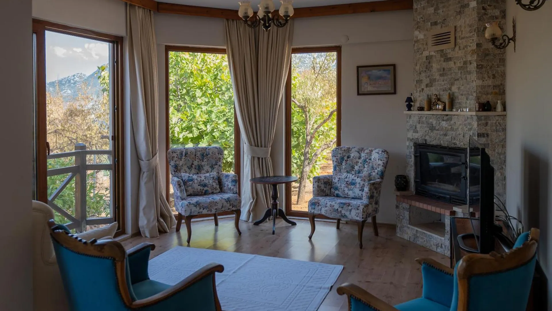 Almond Tatil Evi Μαρμαρίς