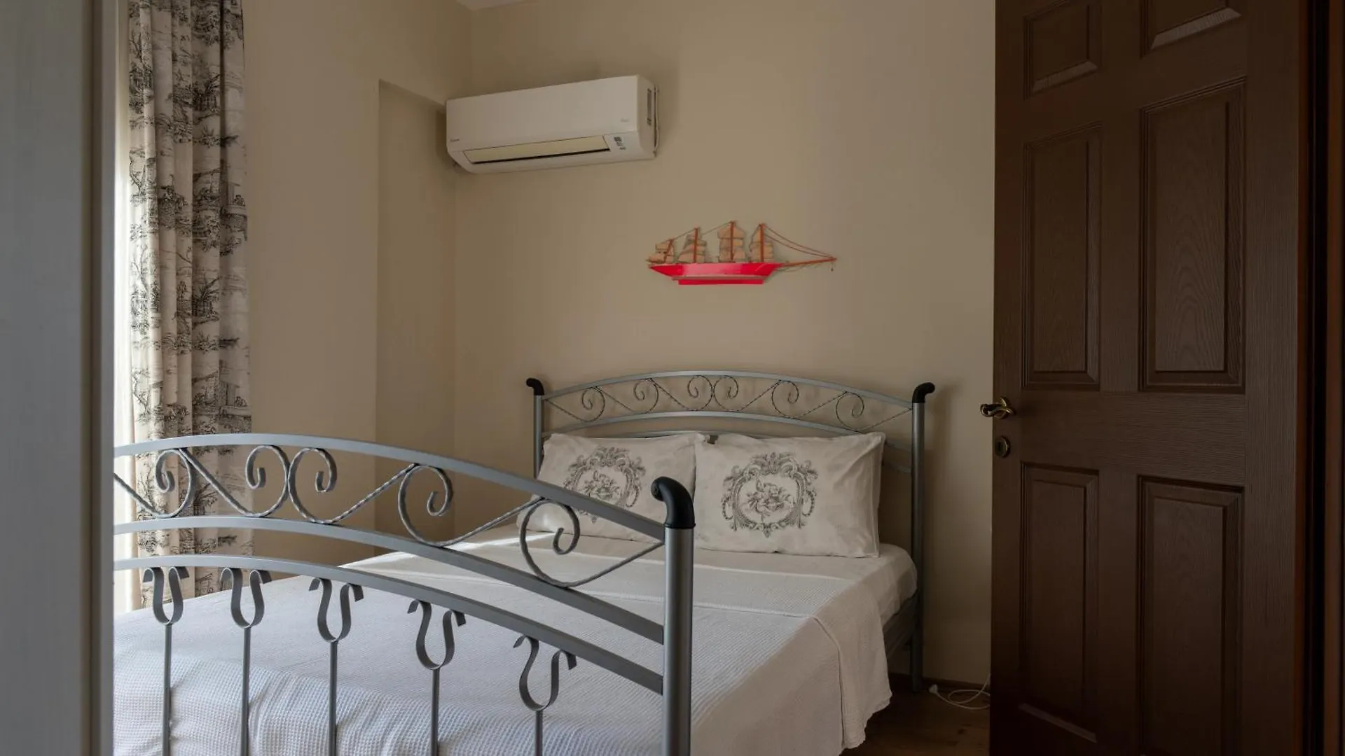 Almond Tatil Evi مرمريس 0*,